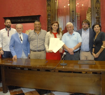 ©Ayto.Granada: El Ayuntamiento lidera la lucha de los comerciantes para paliar las graves consecuencias de la desregularizacin de las rebajas 